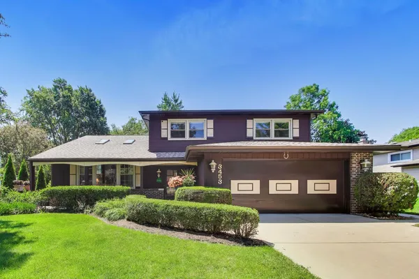 $775,000 | 3453 River Falls Drive, Northbrook, IL 60062