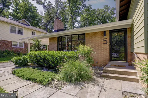 $650,000 | 5 Olivewood Court, Greenbelt, MD 20770