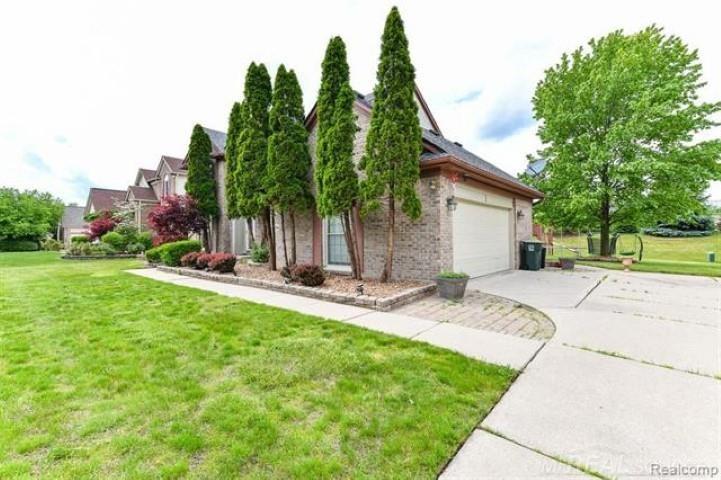 46564 Mornington Road Canton, MI 48188 - Photo 2 of 35