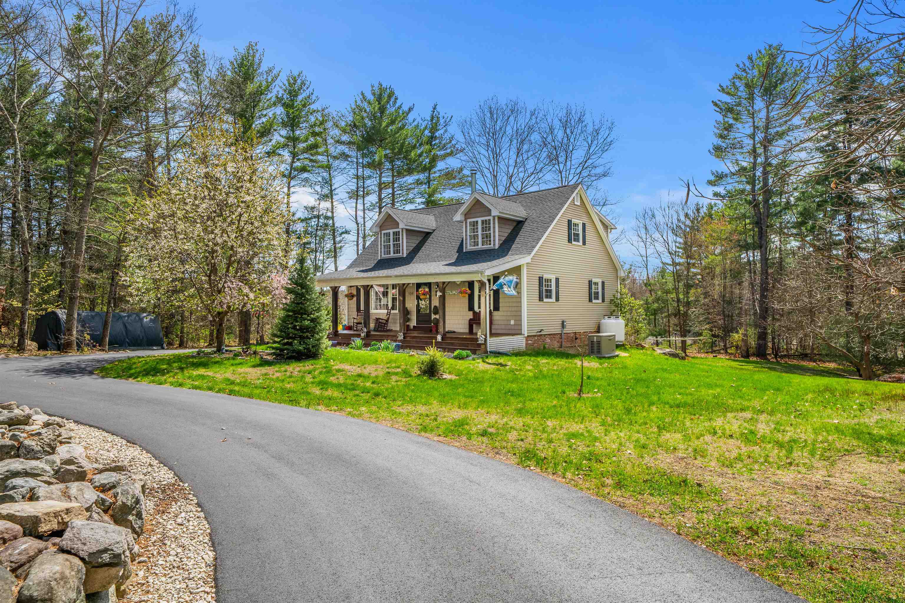 104 Joppa Road Merrimack, NH 03054 - Photo 2 of 29