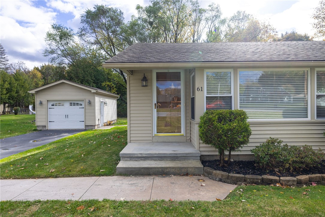 61 Stony Point Road Ogden, NY 14624 - Photo 5 of 29