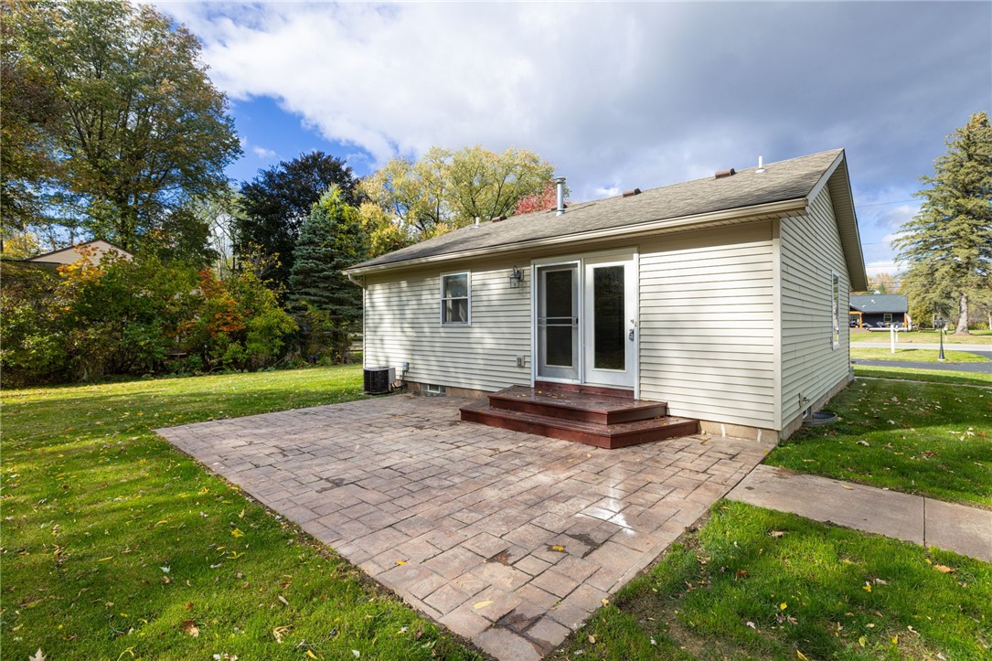 61 Stony Point Road Ogden, NY 14624 - Photo 8 of 29