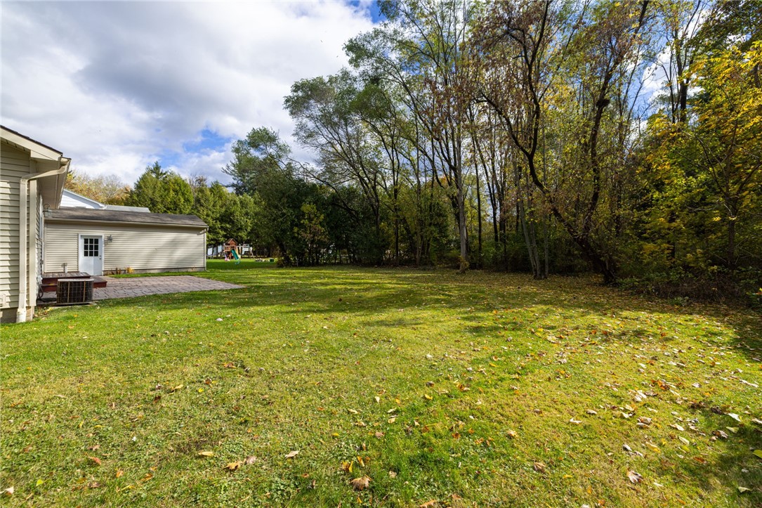 61 Stony Point Road Ogden, NY 14624 - Photo 9 of 29