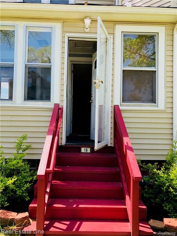 16 East James Street River Rouge, MI 48218 - Photo 3 of 12