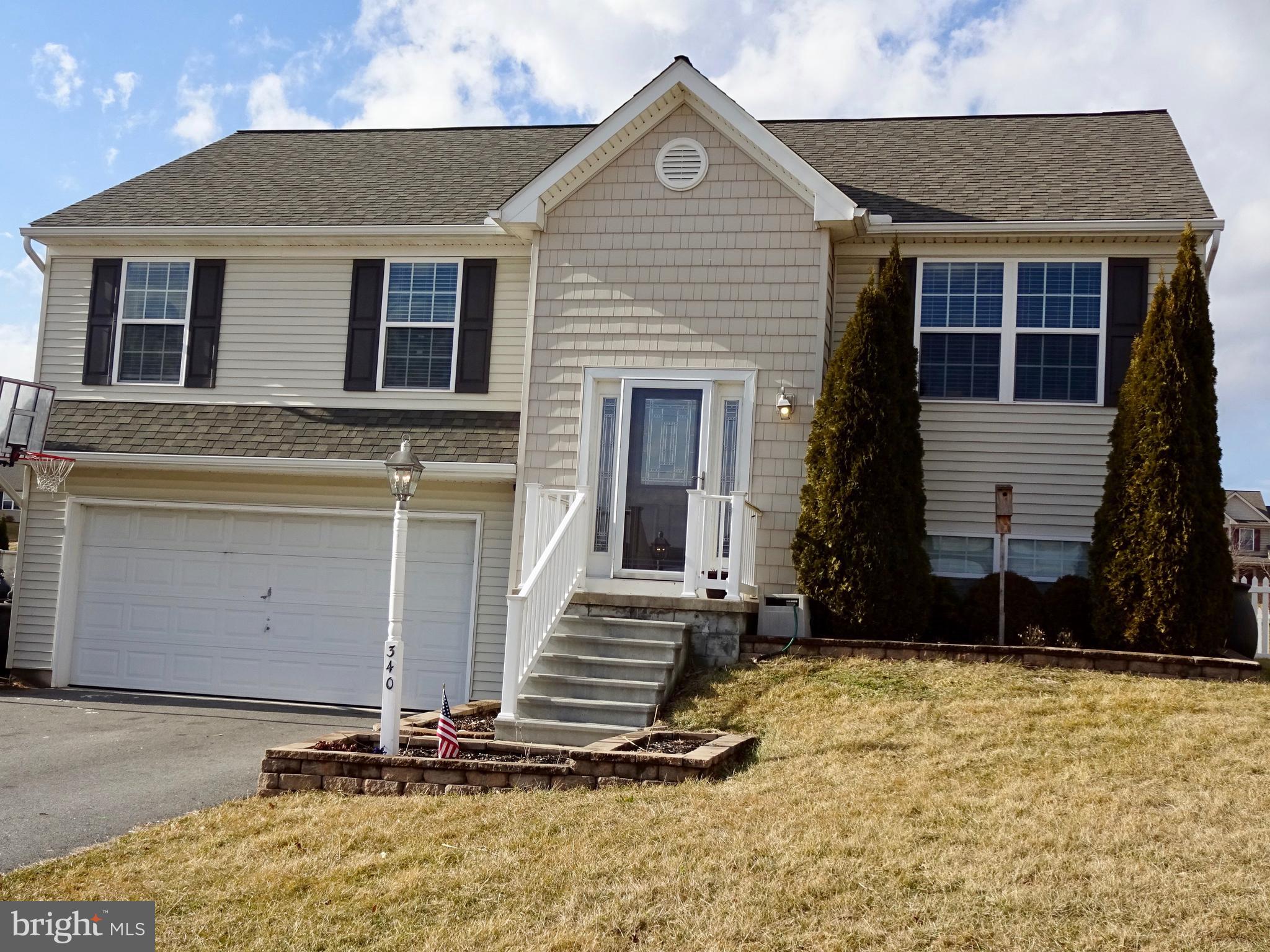 340 Riviera Street Mount Wolf, PA 17347 - Photo 2 of 50 Gallery Image 2