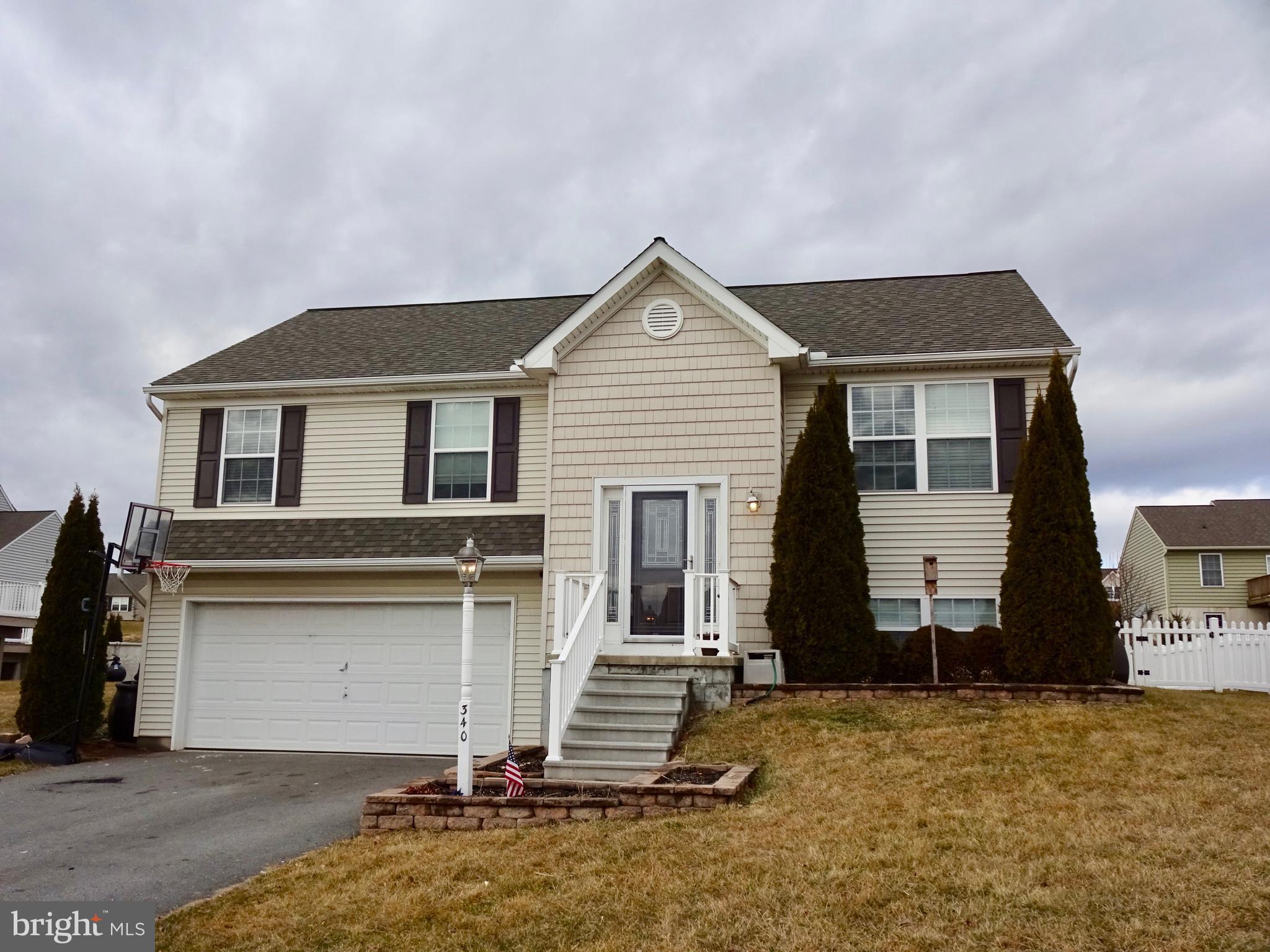 340 Riviera Street Mount Wolf, PA 17347 - Photo 3 of 50 Gallery Image 3