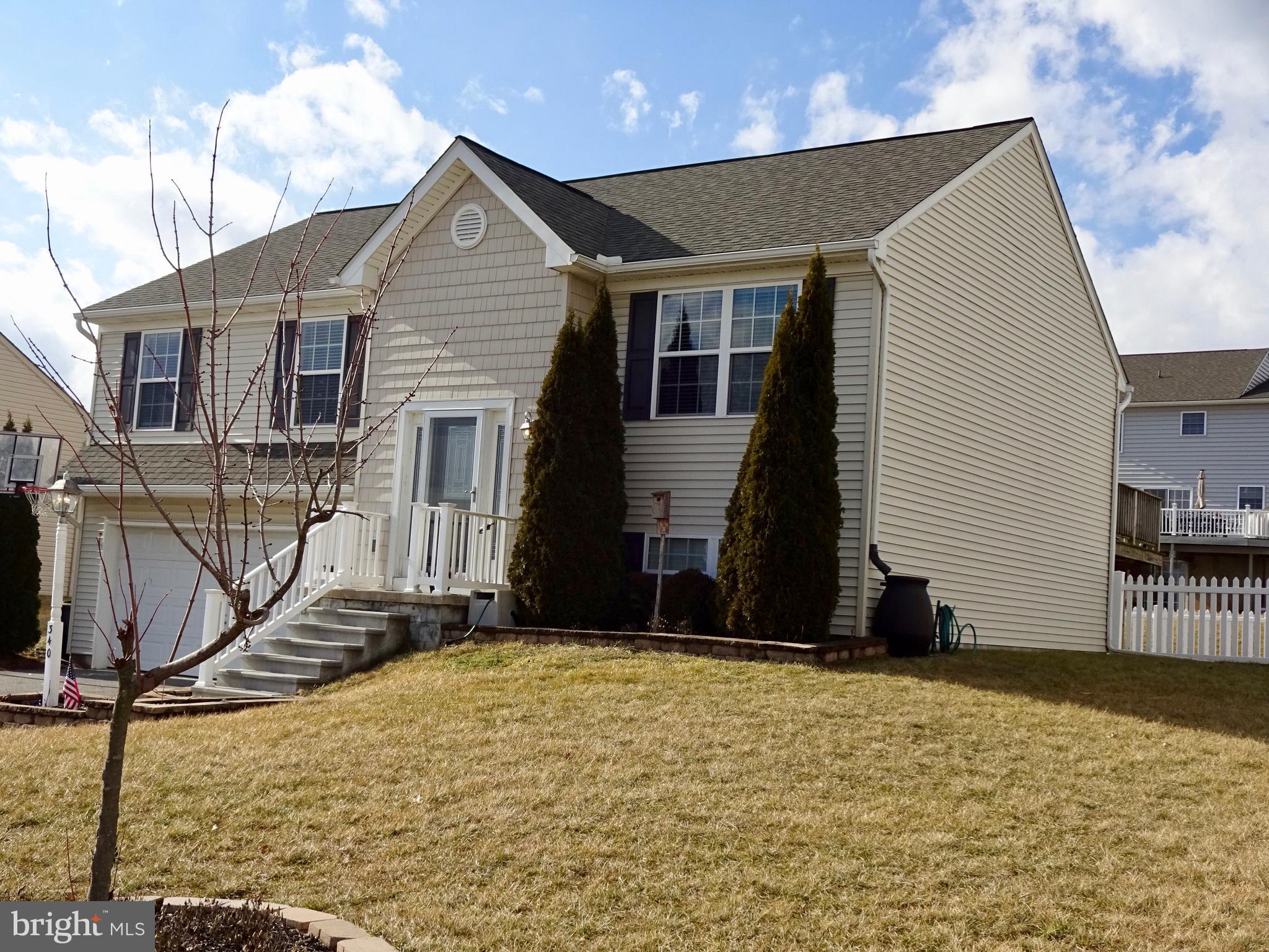 340 Riviera Street Mount Wolf, PA 17347 - Photo 4 of 50 Gallery Image 4