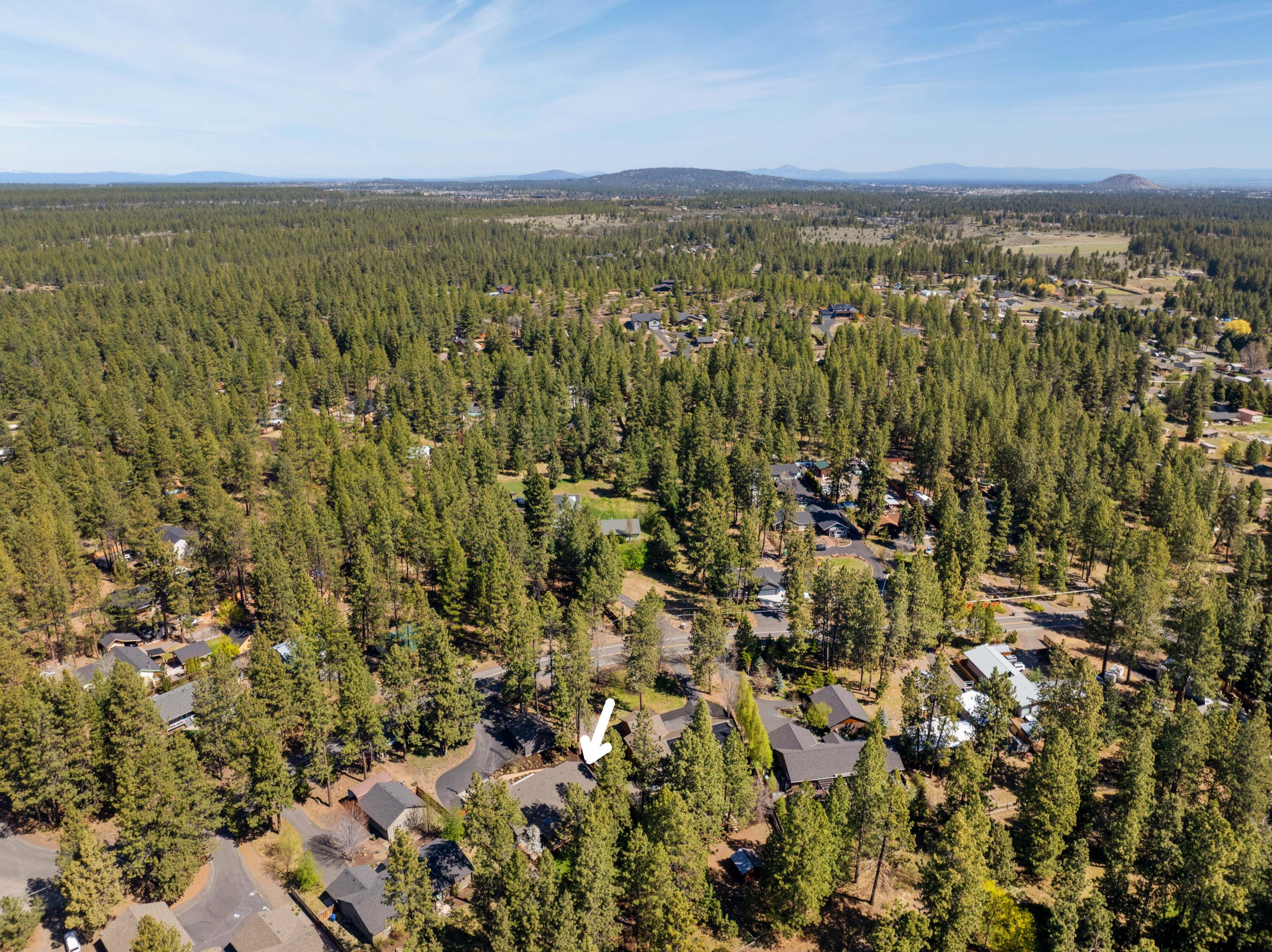 19041 Baker Road Bend, OR 97702 - Photo 40 of 45 06-Aerial