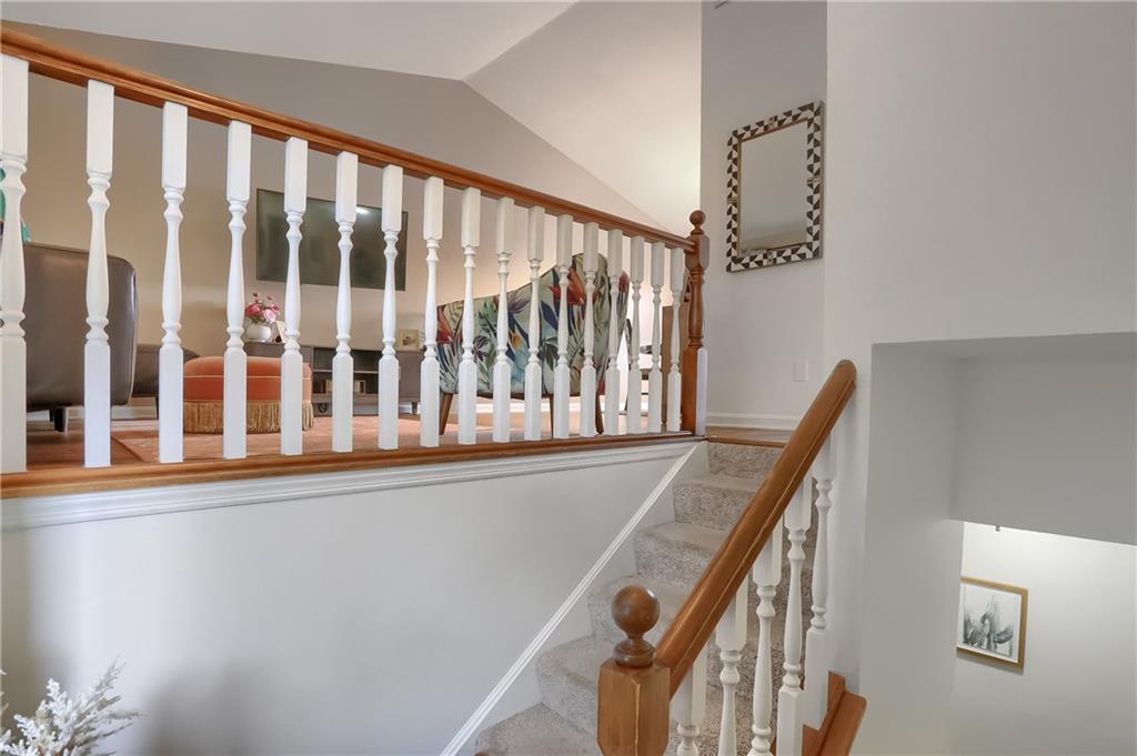 269 Randy Lane Coraopolis, PA 15108 - Photo 3 of 35 Gallery Image 3