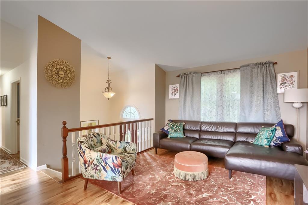 269 Randy Lane Coraopolis, PA 15108 - Photo 7 of 35 Gallery Image 7