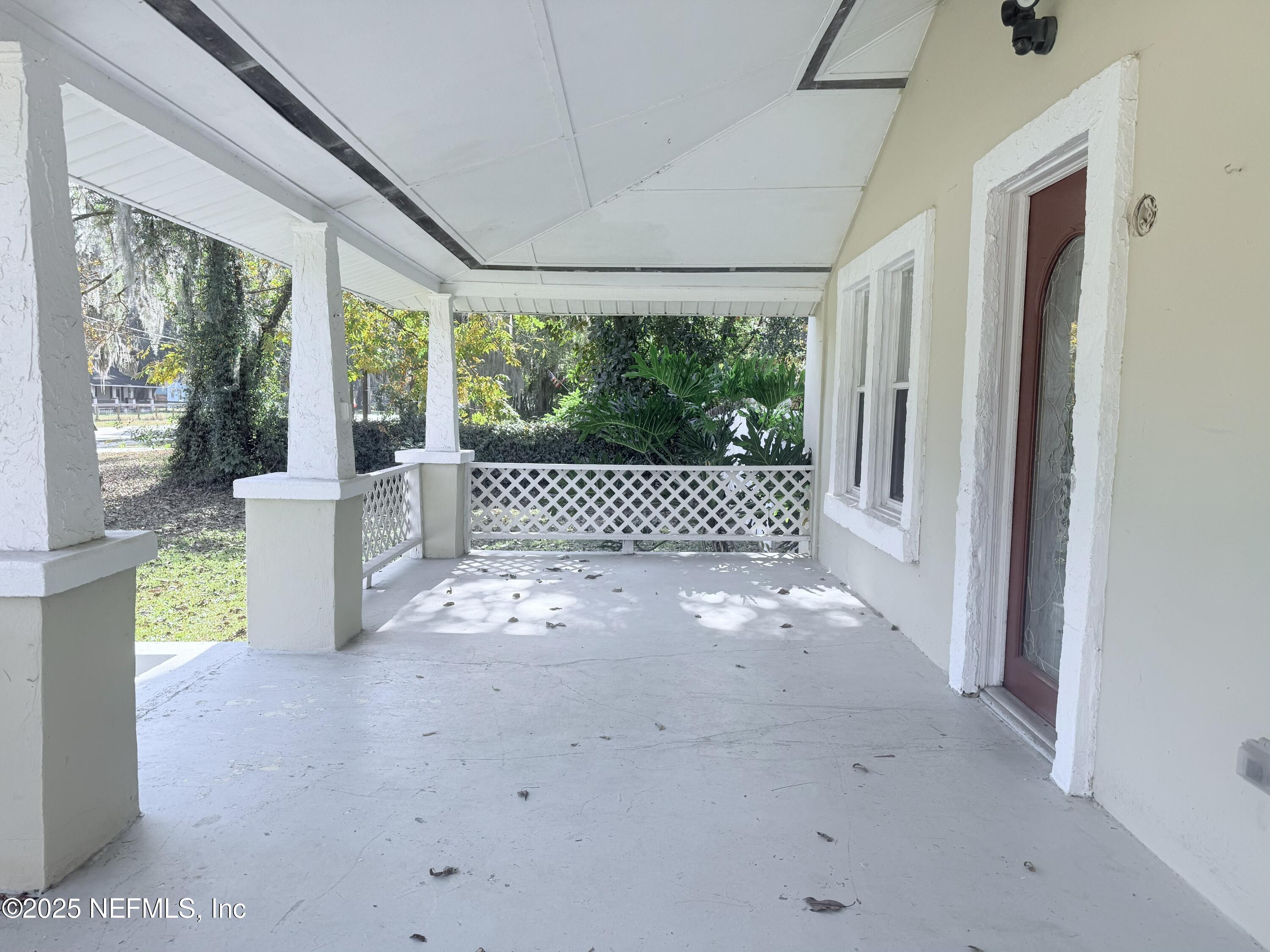 10728 Old Kings Road Jacksonville, FL 32219 - Photo 6 of 27 a view of entryway