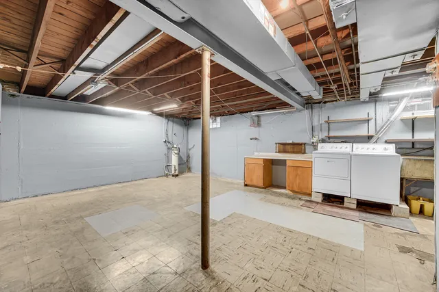 a view of a storage & utility room