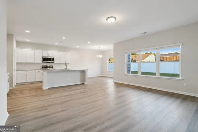 $338,700 | 279 Silver Fox Drive, St. Marys, GA 31558