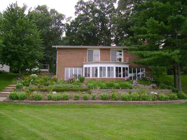 10410 North Grove Road Milford, IN 46542 - Photo 3 of 24 Gallery Image 3