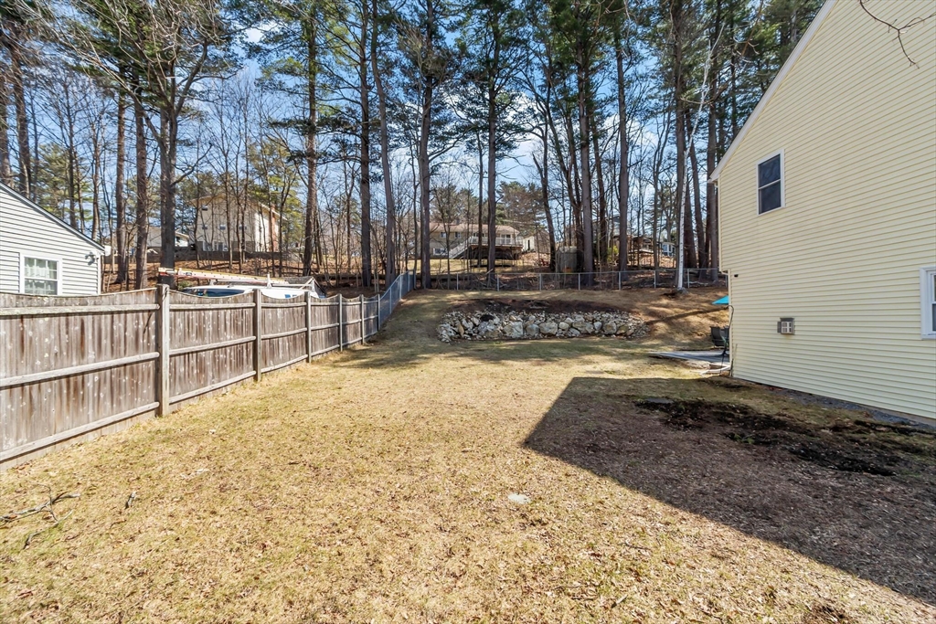 10 Juniper Lane Georgetown, MA 01833 - Photo 36 of 42