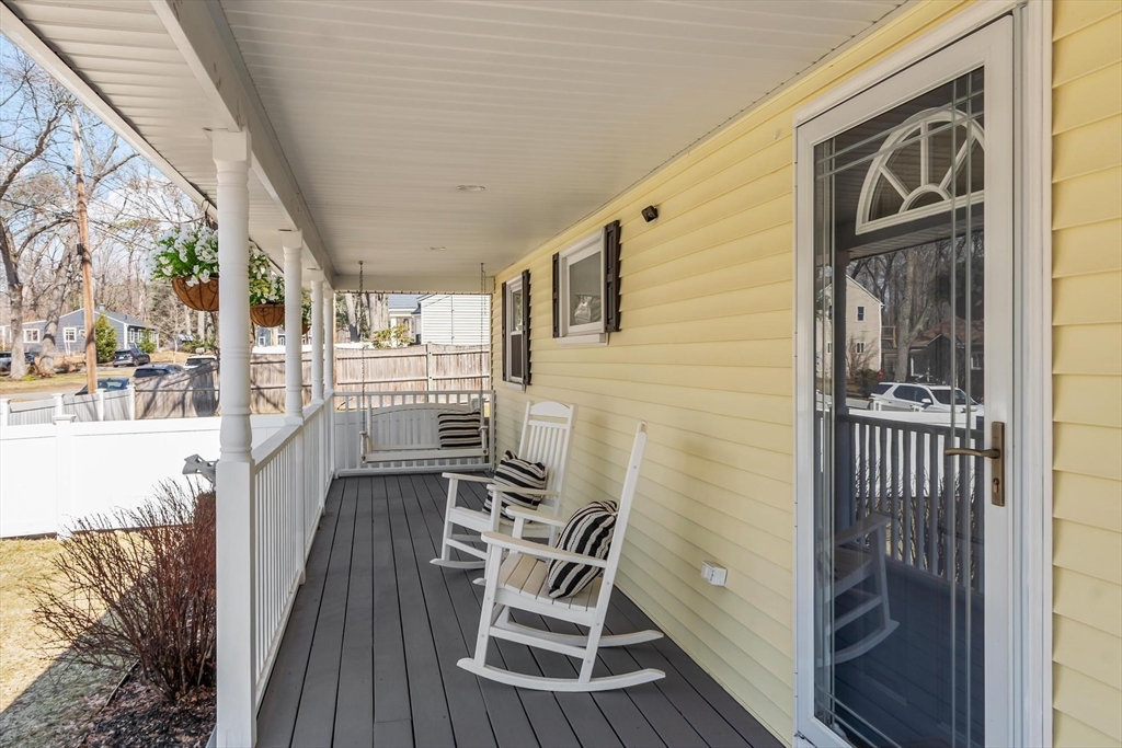 10 Juniper Lane Georgetown, MA 01833 - Photo 37 of 42