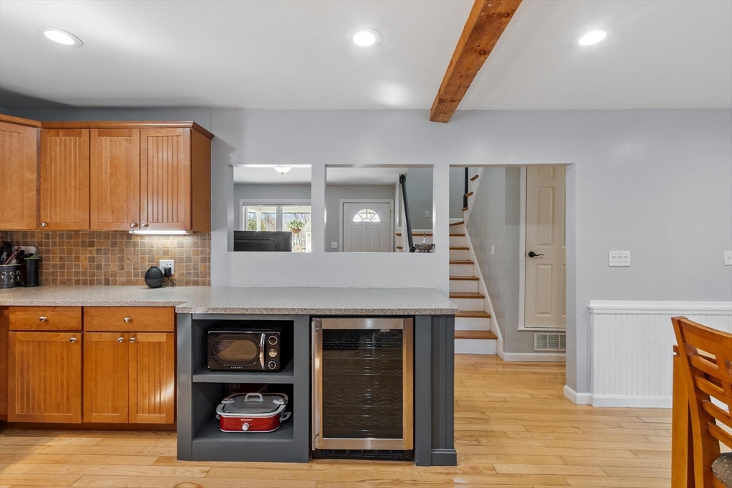 10 Juniper Lane Georgetown, MA 01833 - Photo 4 of 42