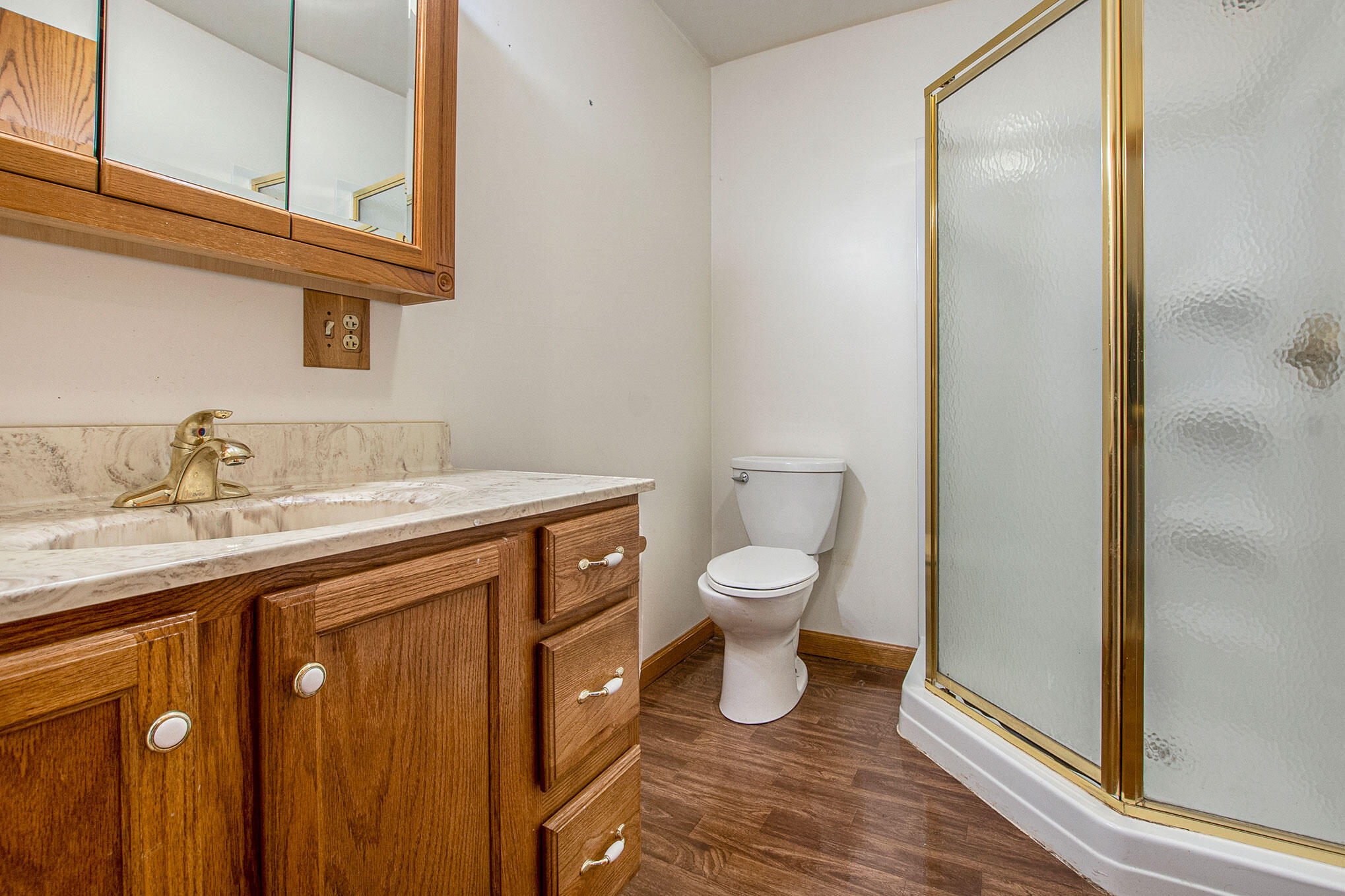 5372 Putnam Road Muskegon, MI 49445 - Photo 18 of 24 16 - full bathroom