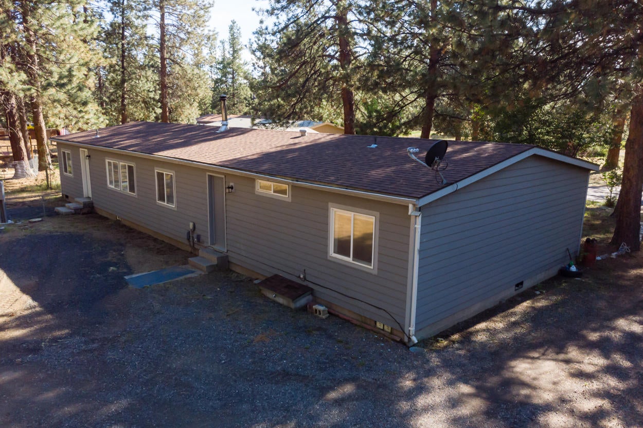 59946 Hopi Road Bend, OR 97702 - Photo 14 of 17 14