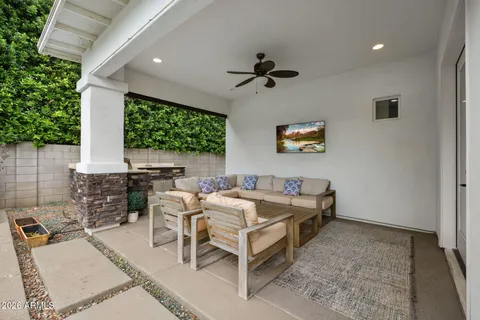 $1,795,000 | 4201 East Cheery Lynn Road, Phoenix, AZ 85018