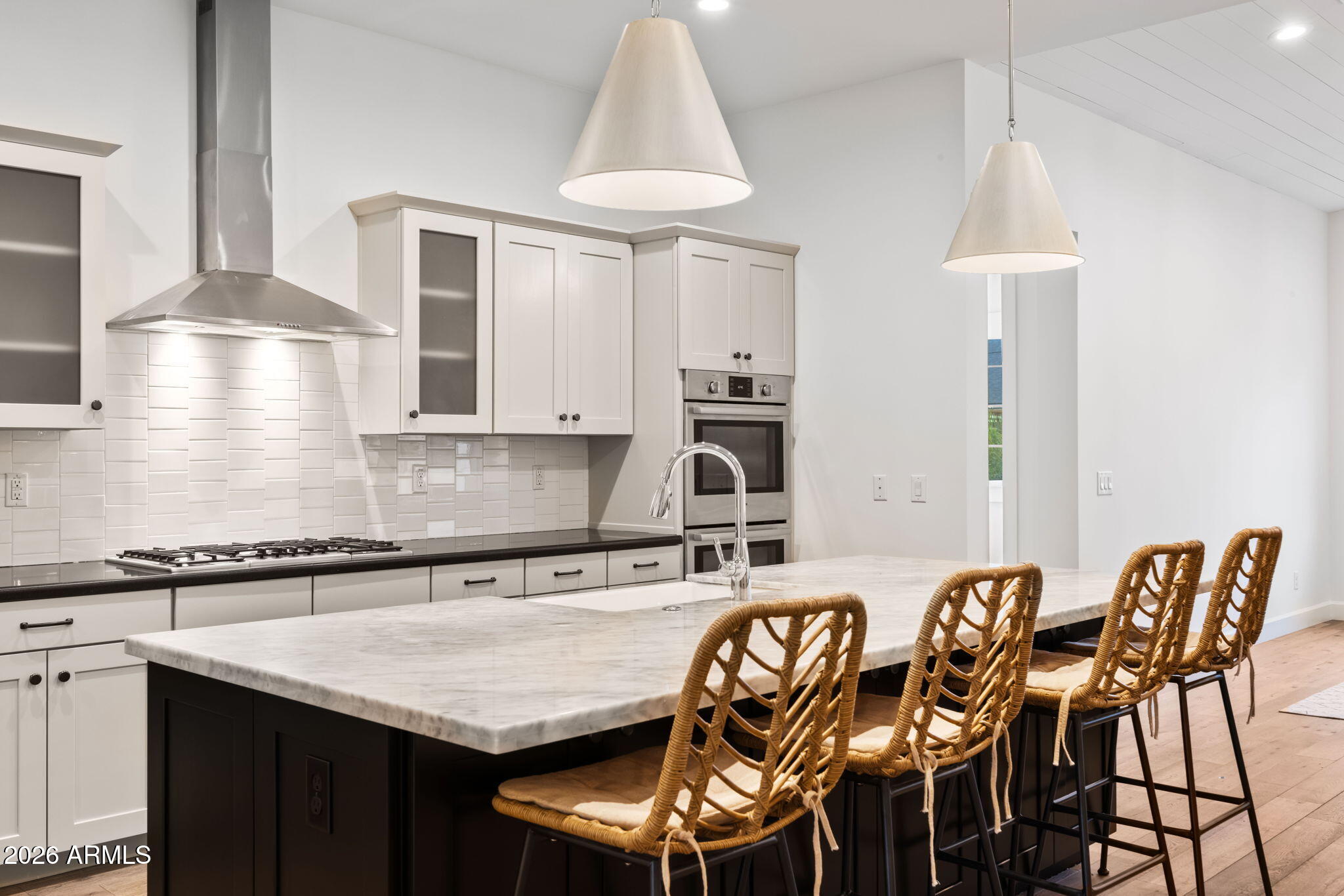 4201 East Cheery Lynn Road Phoenix, AZ 85018 - Photo 7 of 40 Kitchen