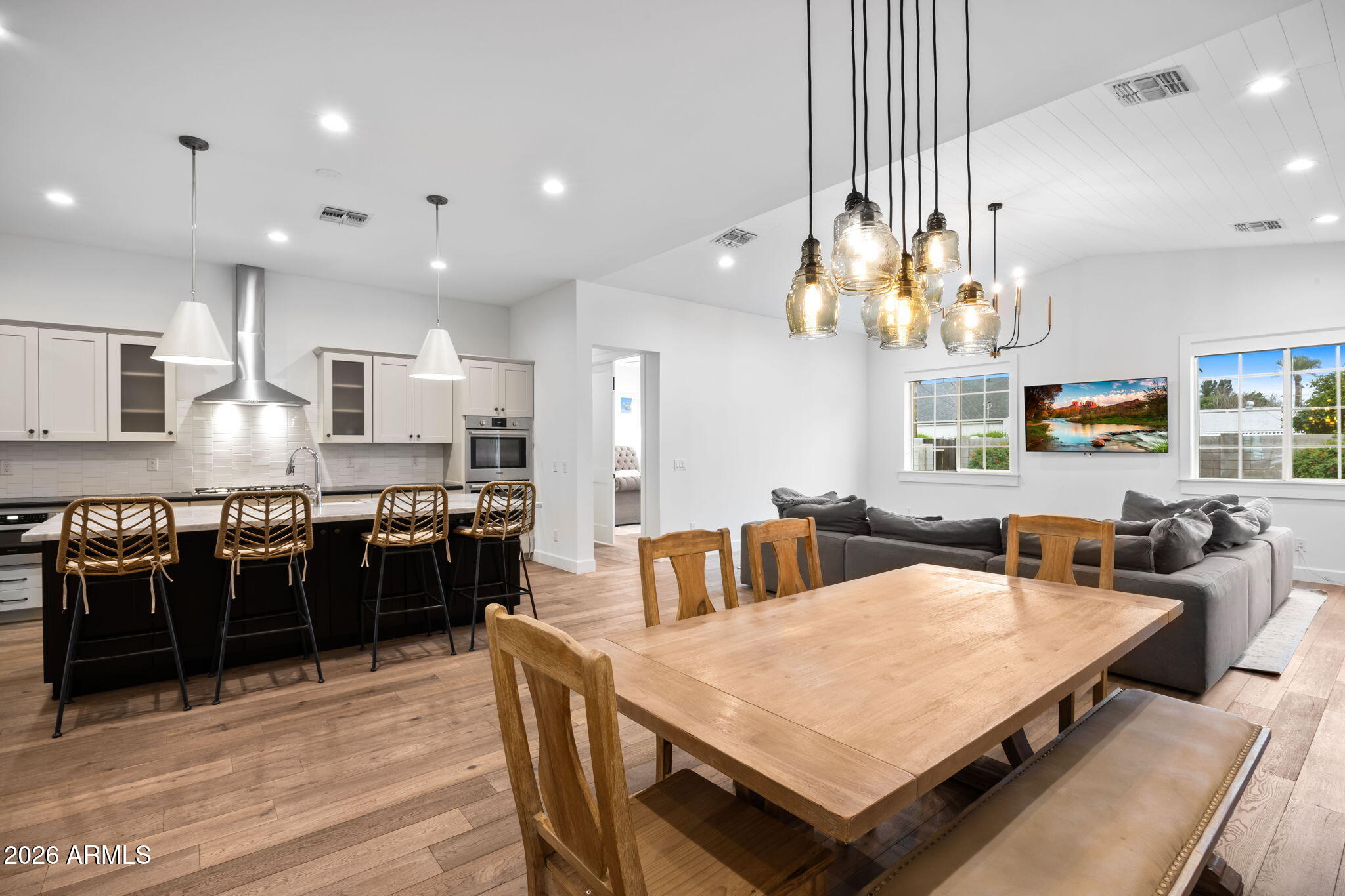 4201 East Cheery Lynn Road Phoenix, AZ 85018 - Photo 10 of 40 Dining