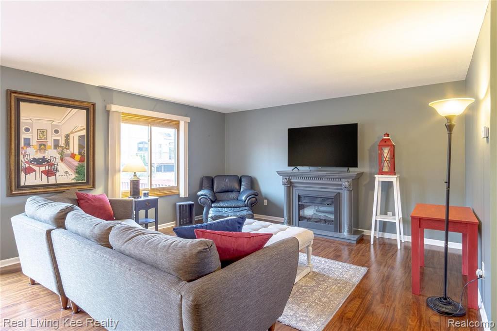 2200 Rochelle Park Drive Rochester Hills, MI 48309 - Photo 5 of 49