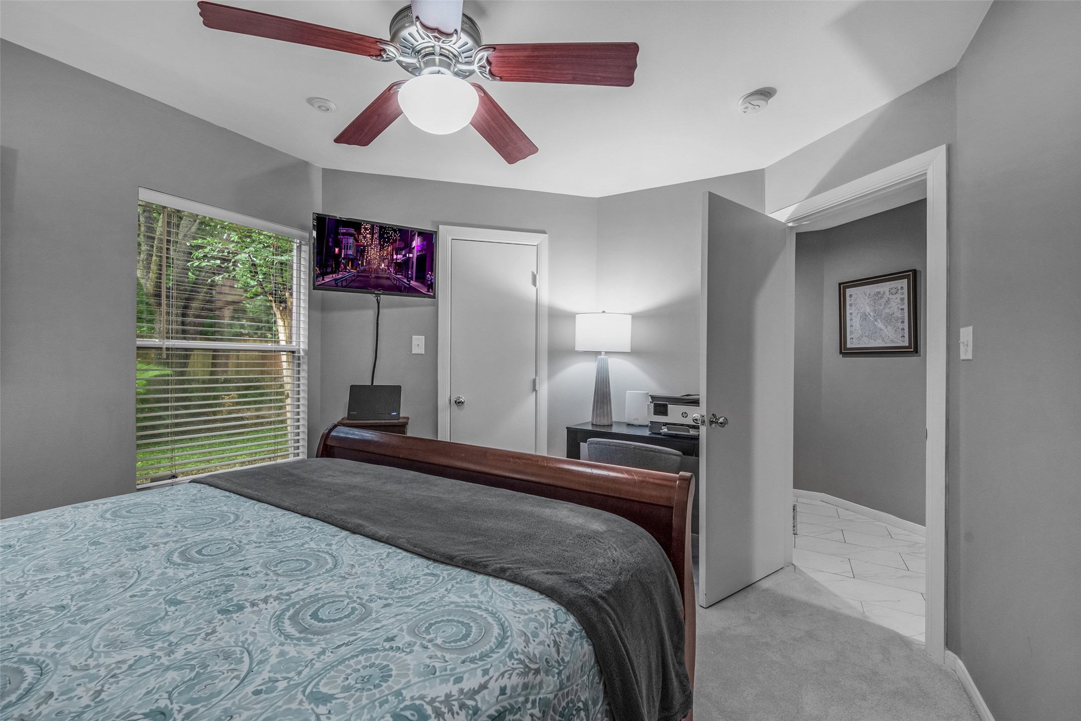 1028 La Rue Street Houston, TX 77019 - Photo 25 of 29 Downstairs bedroom