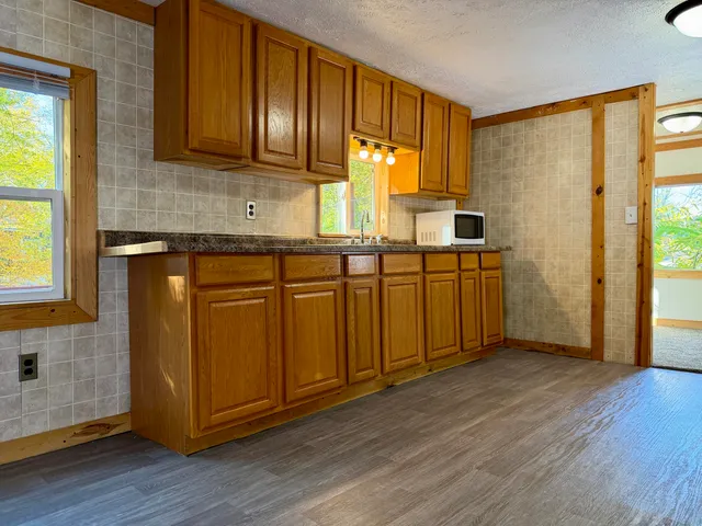 $194,900 | 2565 Lapo Rd Lake, Lake Odessa, MI 48849