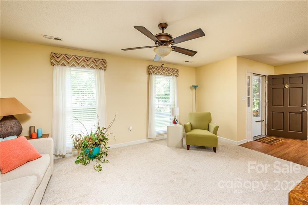 9701 Watergate Road Charlotte, NC 28270 - Photo 3 of 29 Gallery Image 3