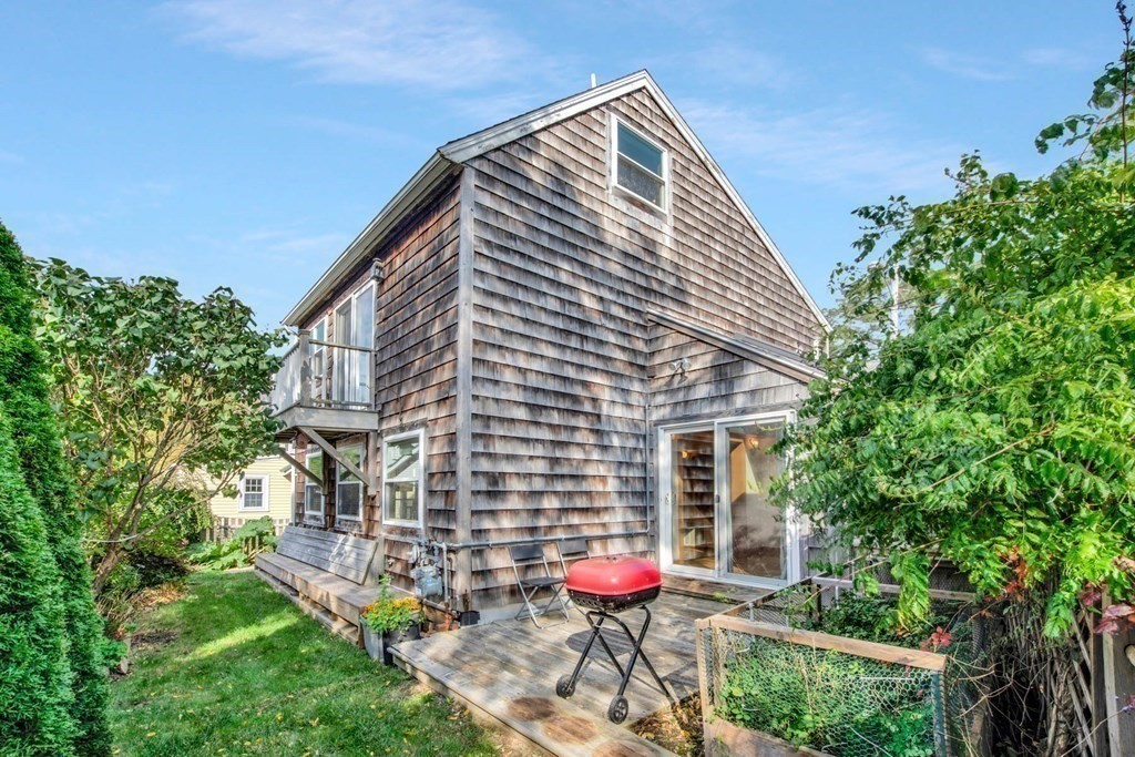3 Locust Lane Gloucester, MA 01930 - Photo 28 of 33