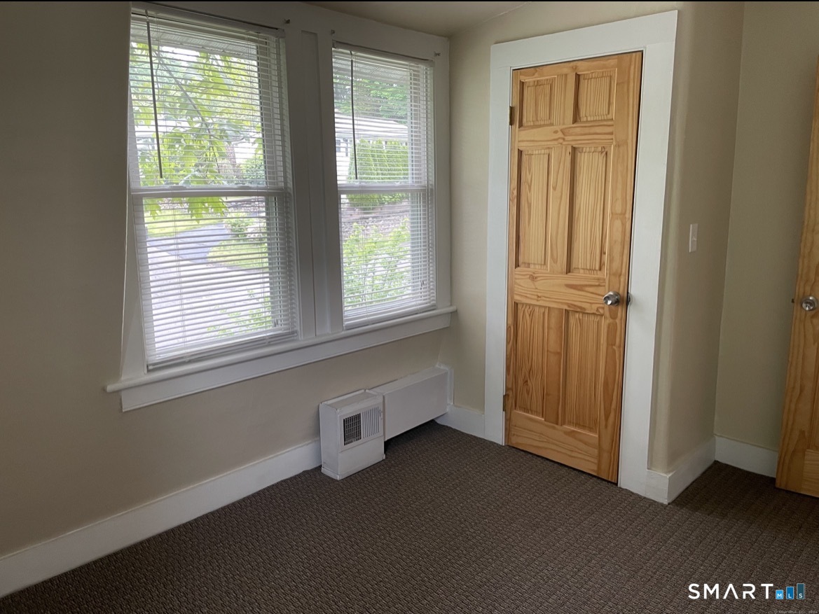 26 Cedric Avenue Derby, CT 06418 - Photo 2 of 8