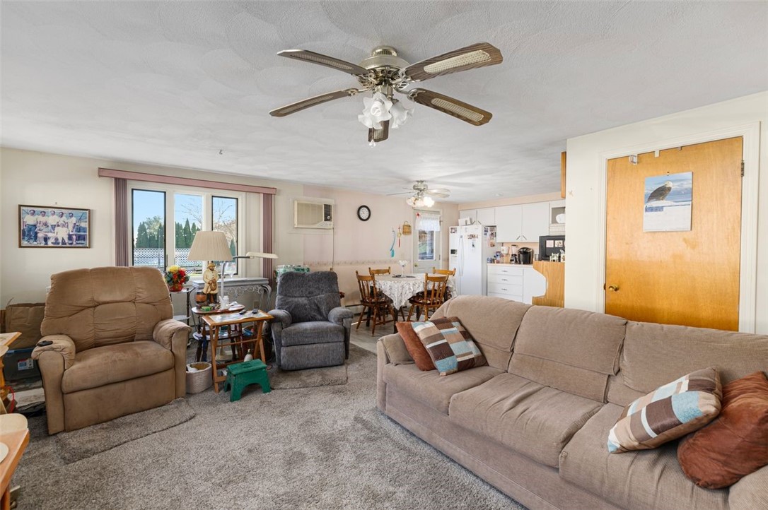 9 Regent Street Coventry, RI 02816 - Photo 5 of 46