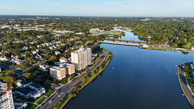 $1,800 | 500 Deal Lake Drive, Unit 3B, Asbury Park, NJ 07712