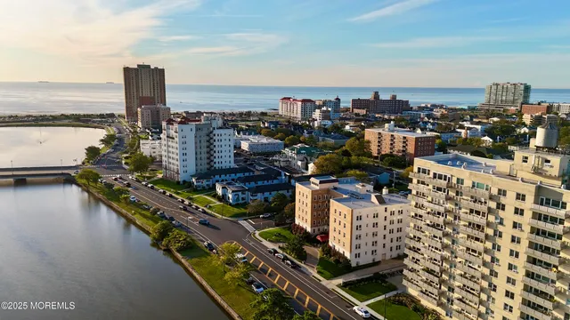 $1,800 | 500 Deal Lake Drive, Unit 3B, Asbury Park, NJ 07712