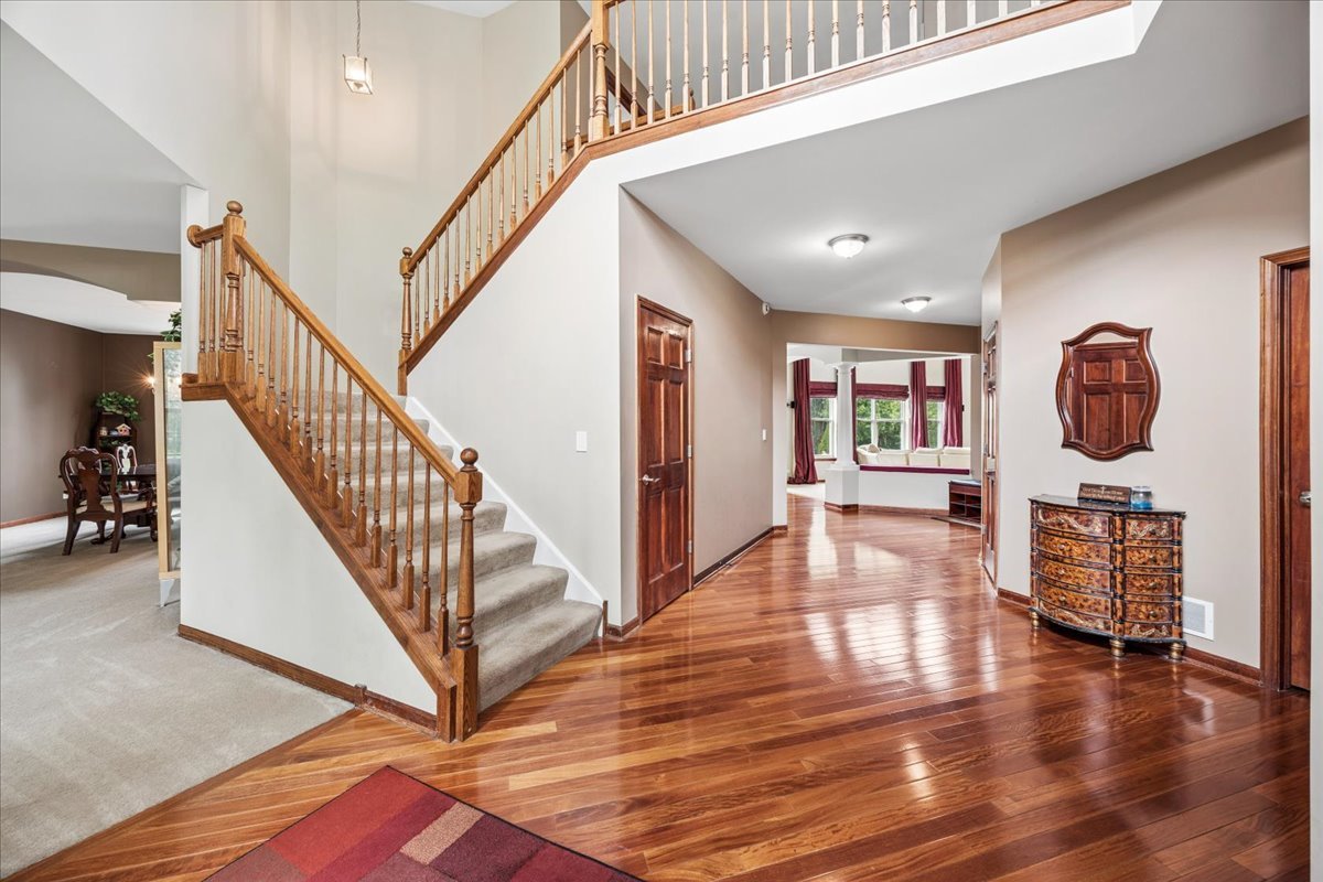 627 Mansfield Way Oswego, IL 60543 - Photo 4 of 36