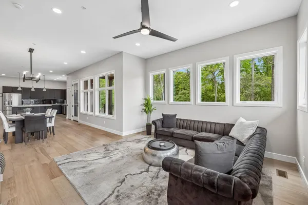 $1,000,000 | 509 Eaves Place, Chattanooga, TN 37405
