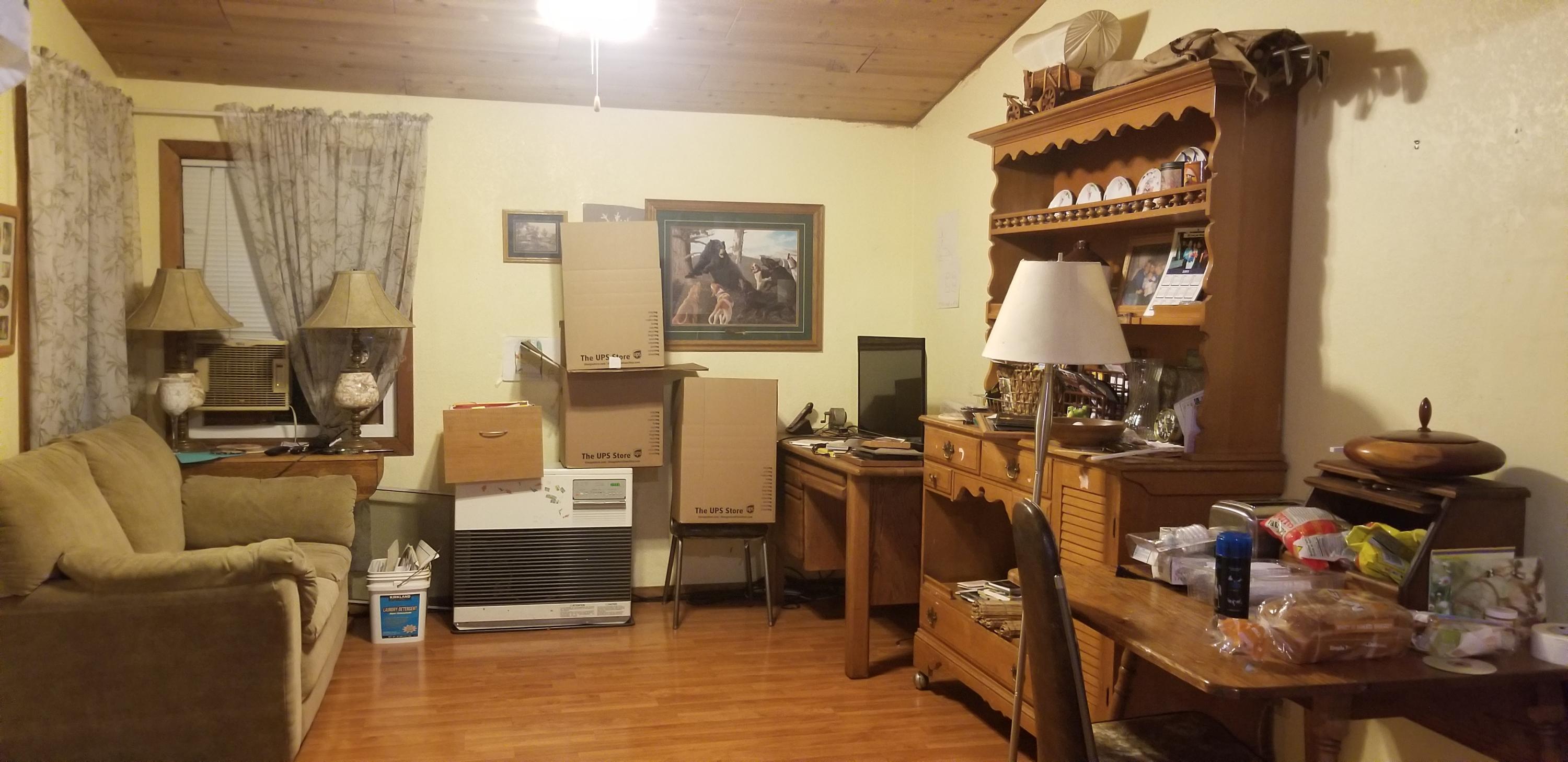 1432 Mussel Shoals Avenue Shasta Lake, CA 96019 - Photo 5 of 24 Living Room