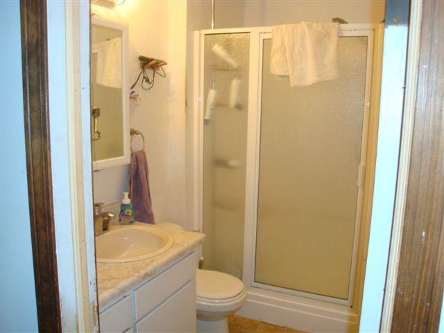 1432 Mussel Shoals Avenue Shasta Lake, CA 96019 - Photo 10 of 24 Bath Room