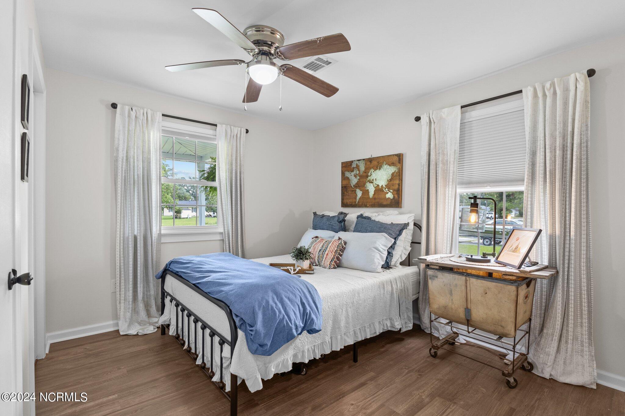 263 Core Creek Road Beaufort, NC 28516 - Photo 18 of 55 farmhouse guest room
