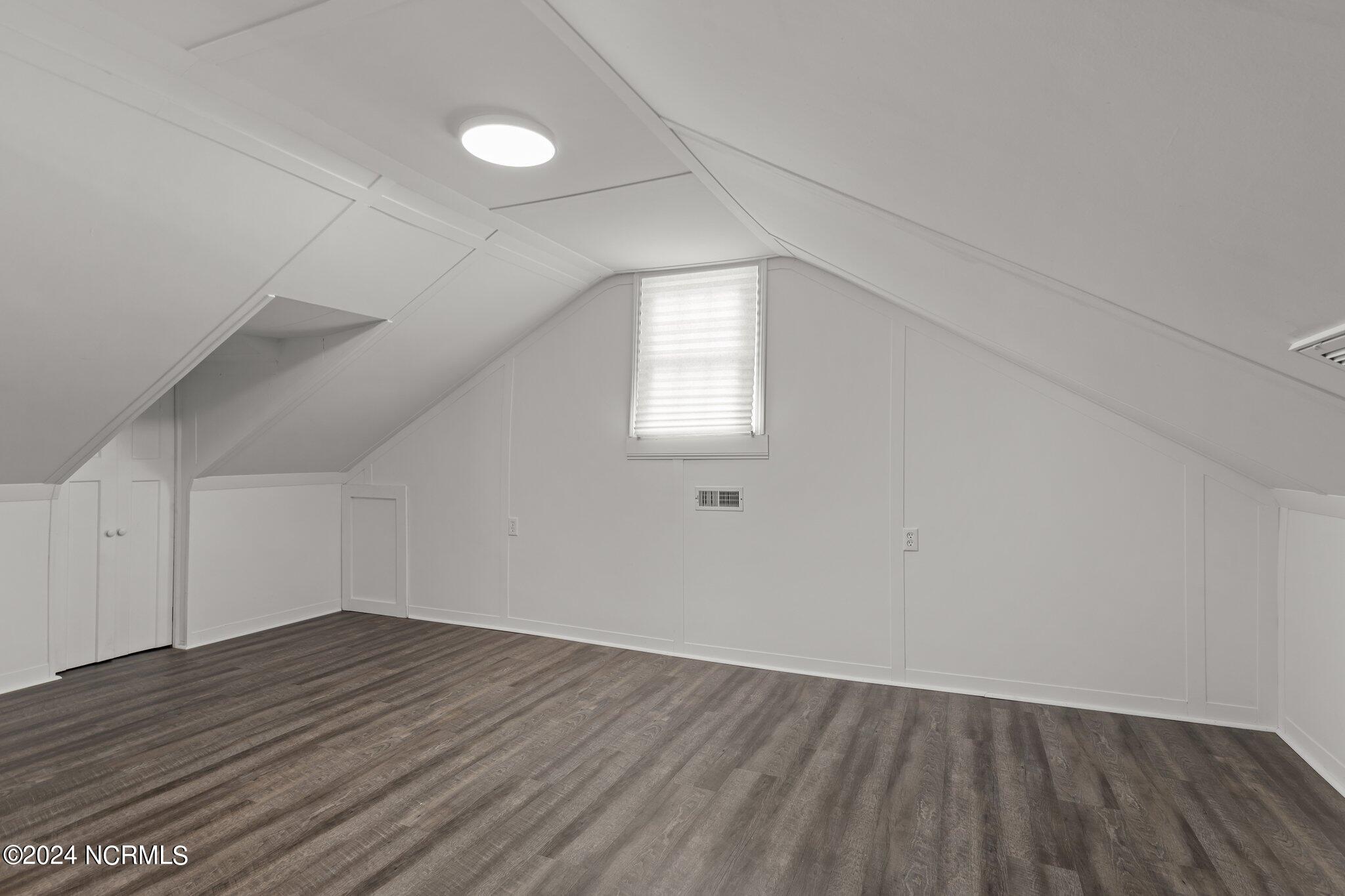 263 Core Creek Road Beaufort, NC 28516 - Photo 20 of 55 farmhouse flex space not counted in the square footage..it's extra space!