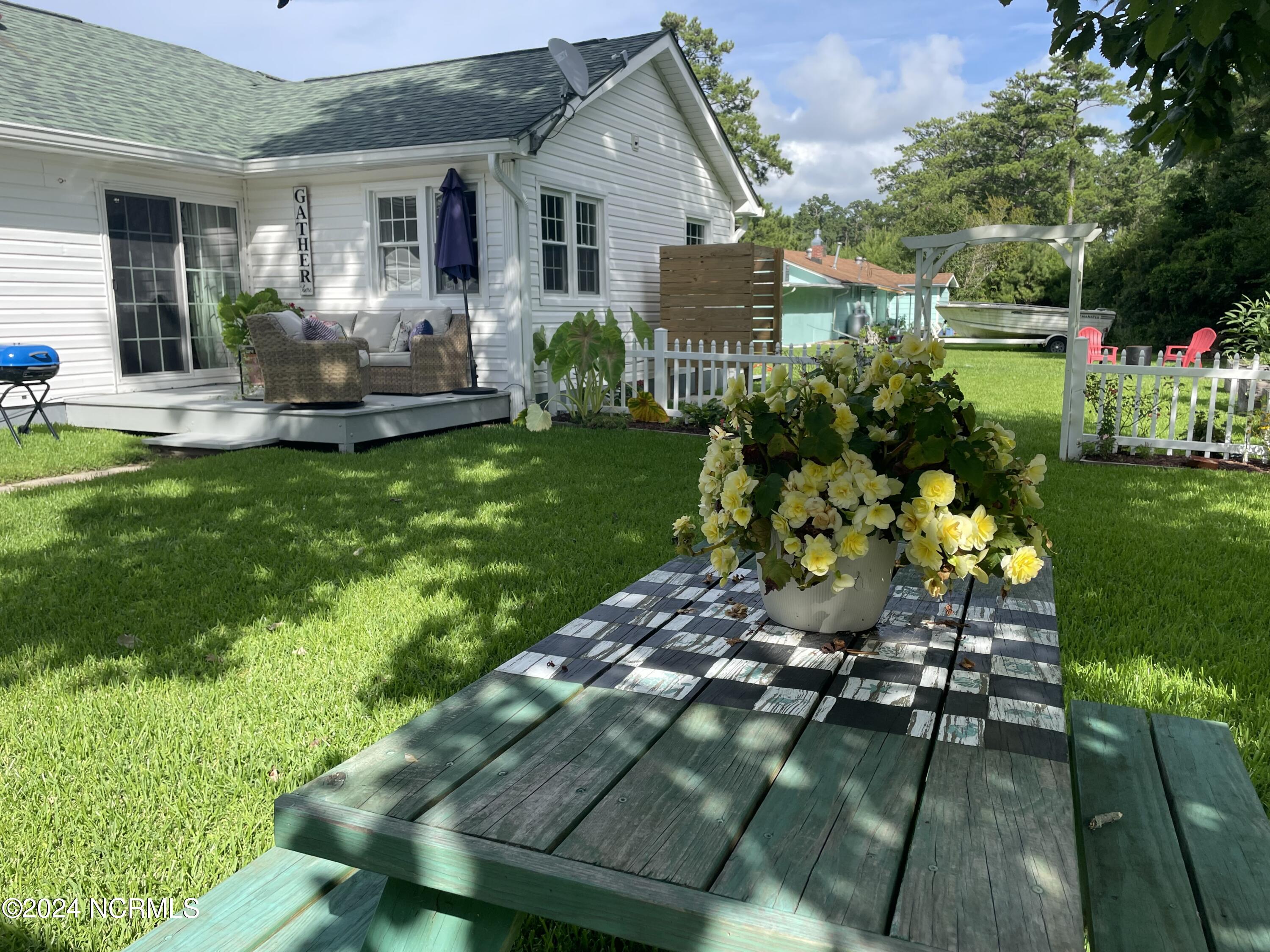 263 Core Creek Road Beaufort, NC 28516 - Photo 22 of 55 shady picnic spot