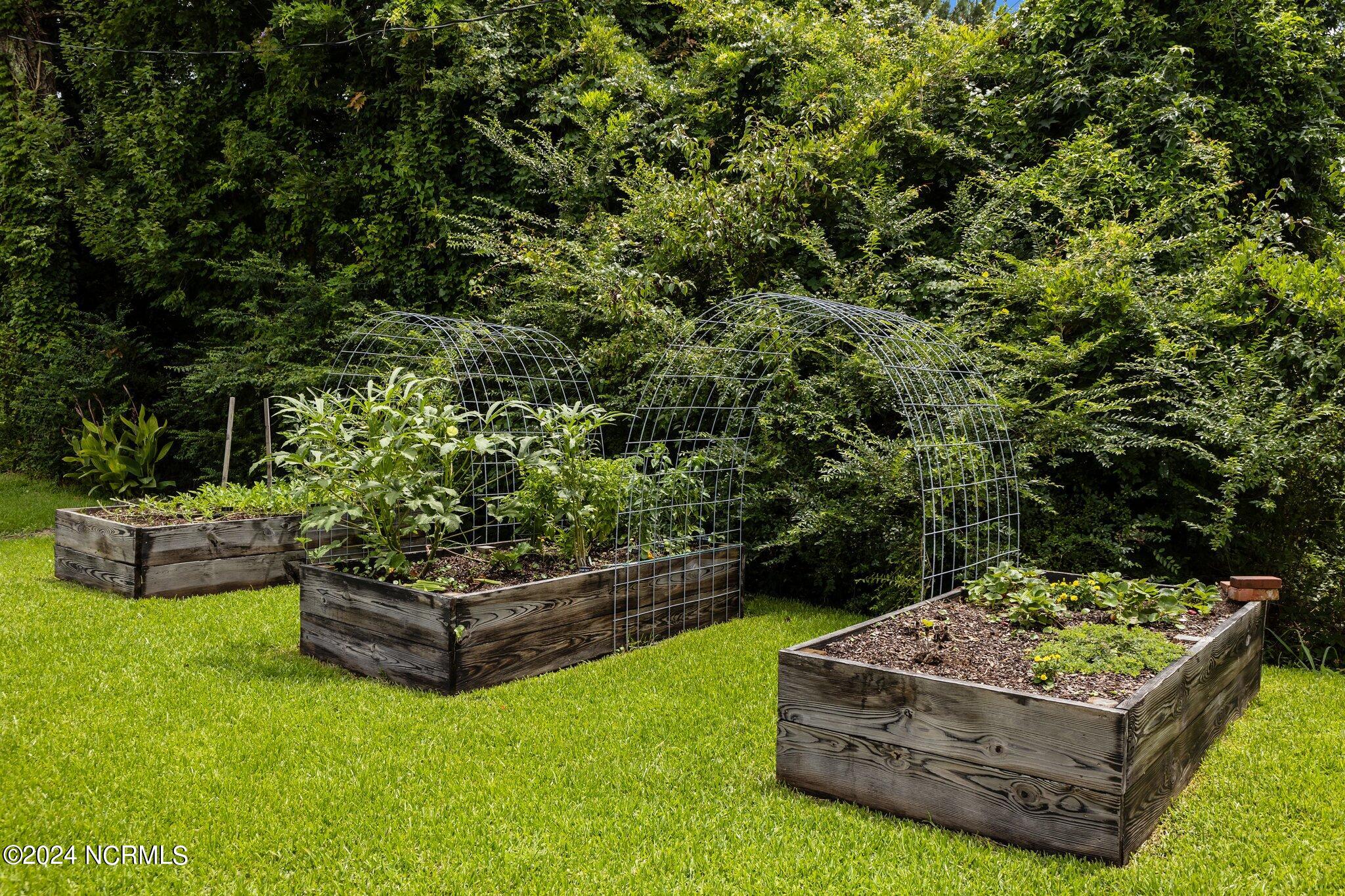 263 Core Creek Road Beaufort, NC 28516 - Photo 25 of 55 custom made garden boxes