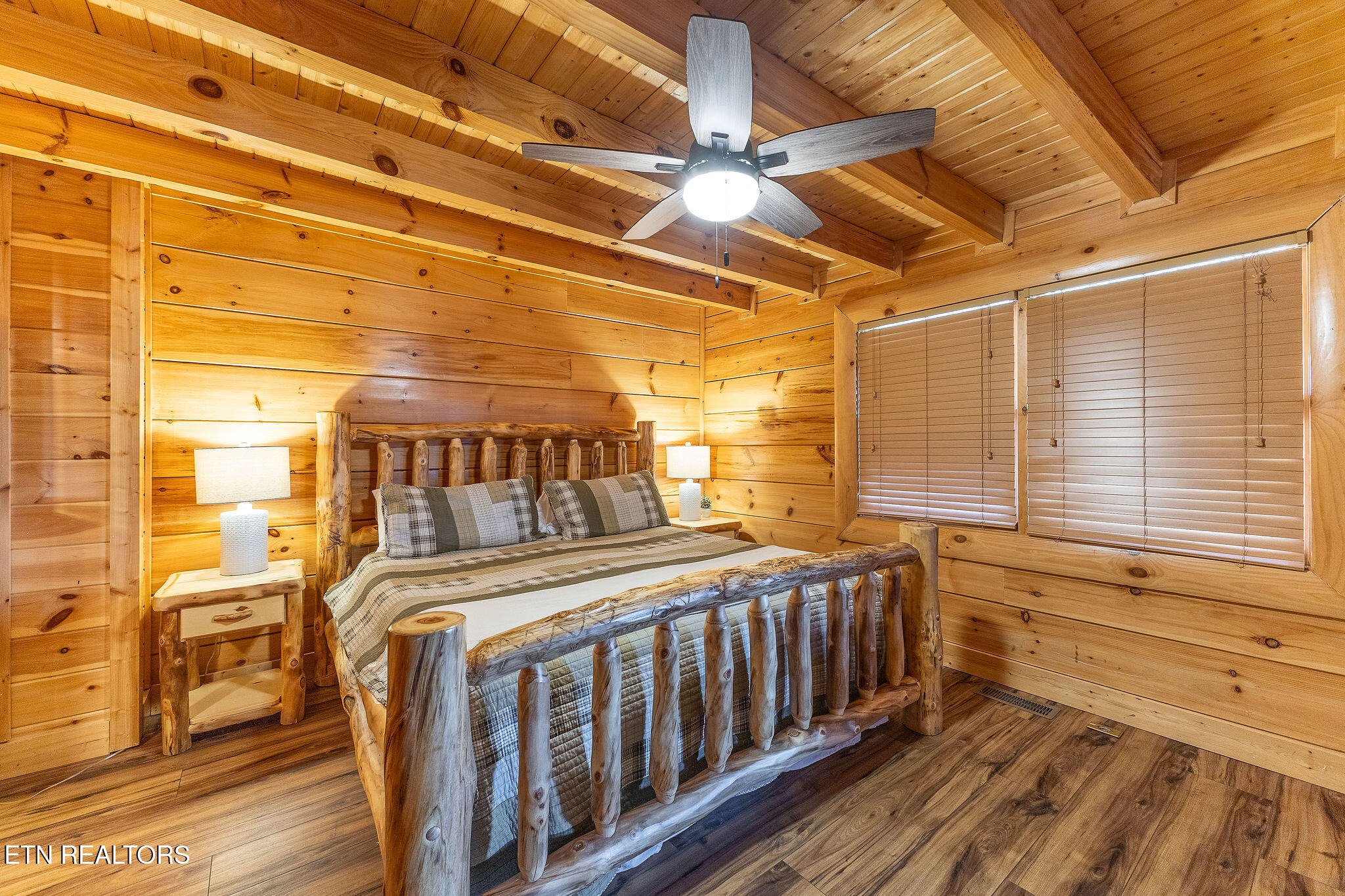 2004 Cougar Crossing Way Sevierville, TN 37876 - Photo 17 of 45 IMG_8405-HDR