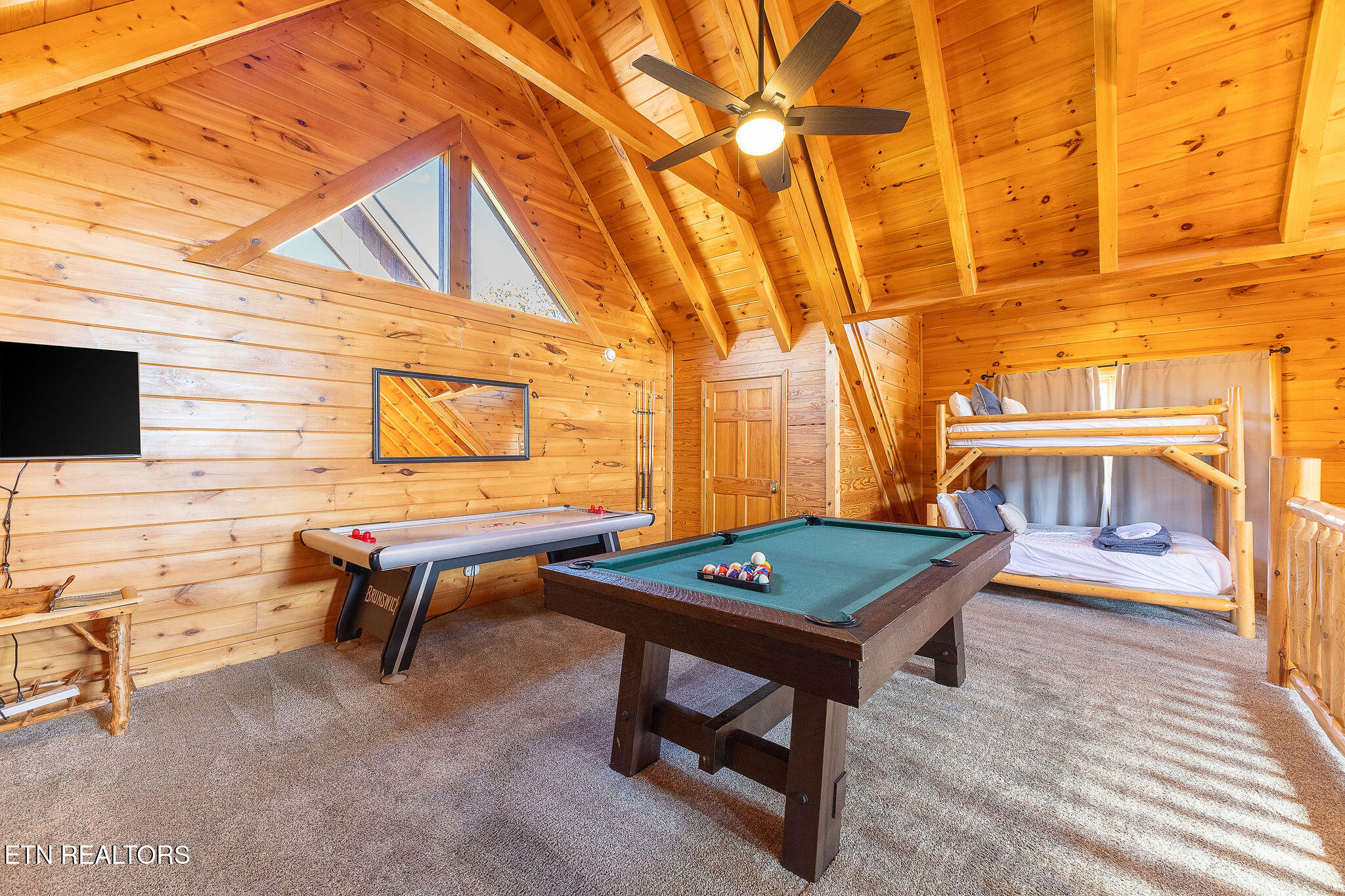 2004 Cougar Crossing Way Sevierville, TN 37876 - Photo 21 of 45 IMG_8504-HDR-Edit