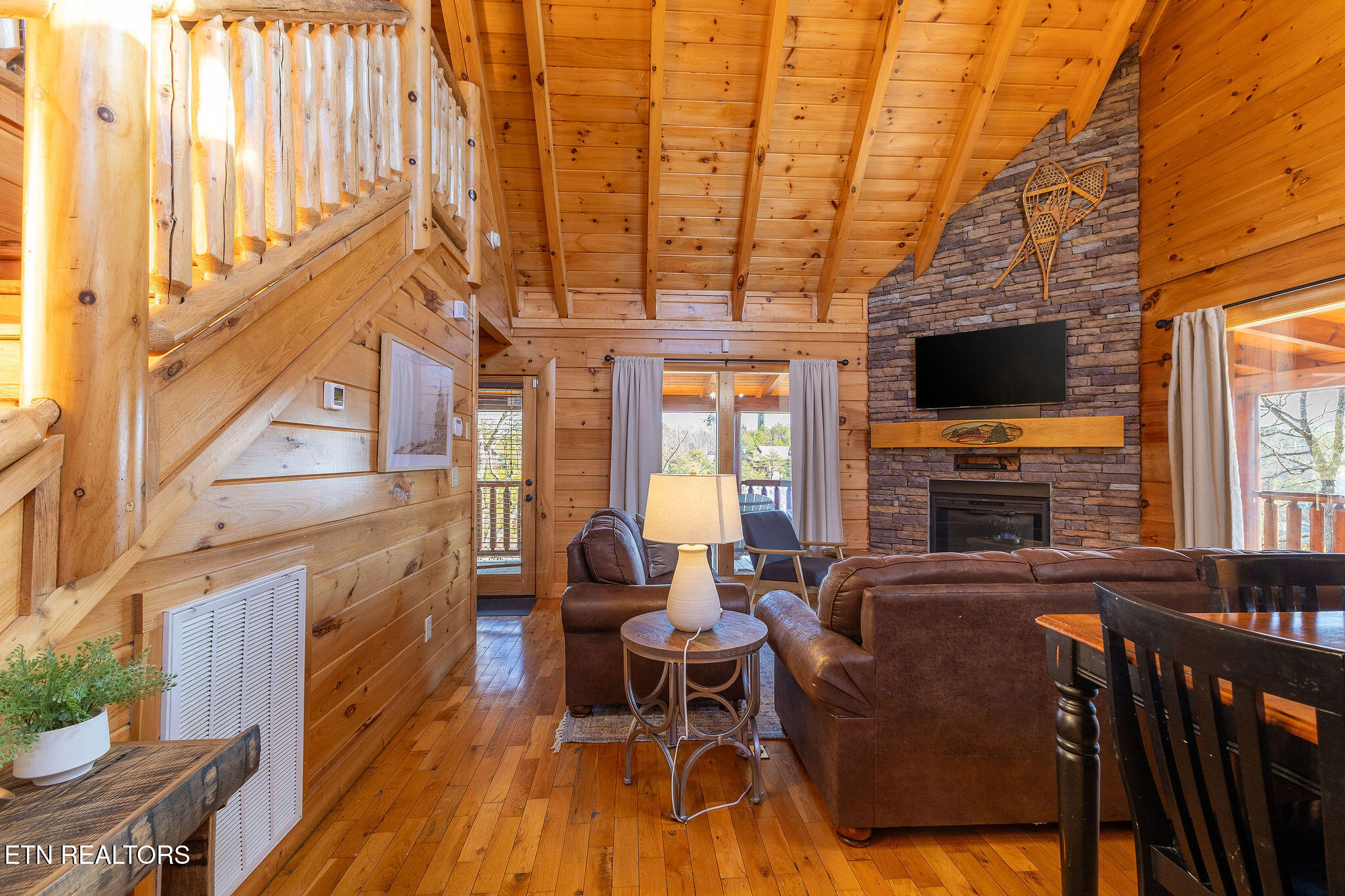 2004 Cougar Crossing Way Sevierville, TN 37876 - Photo 4 of 45 IMG_8345-HDR-Edit