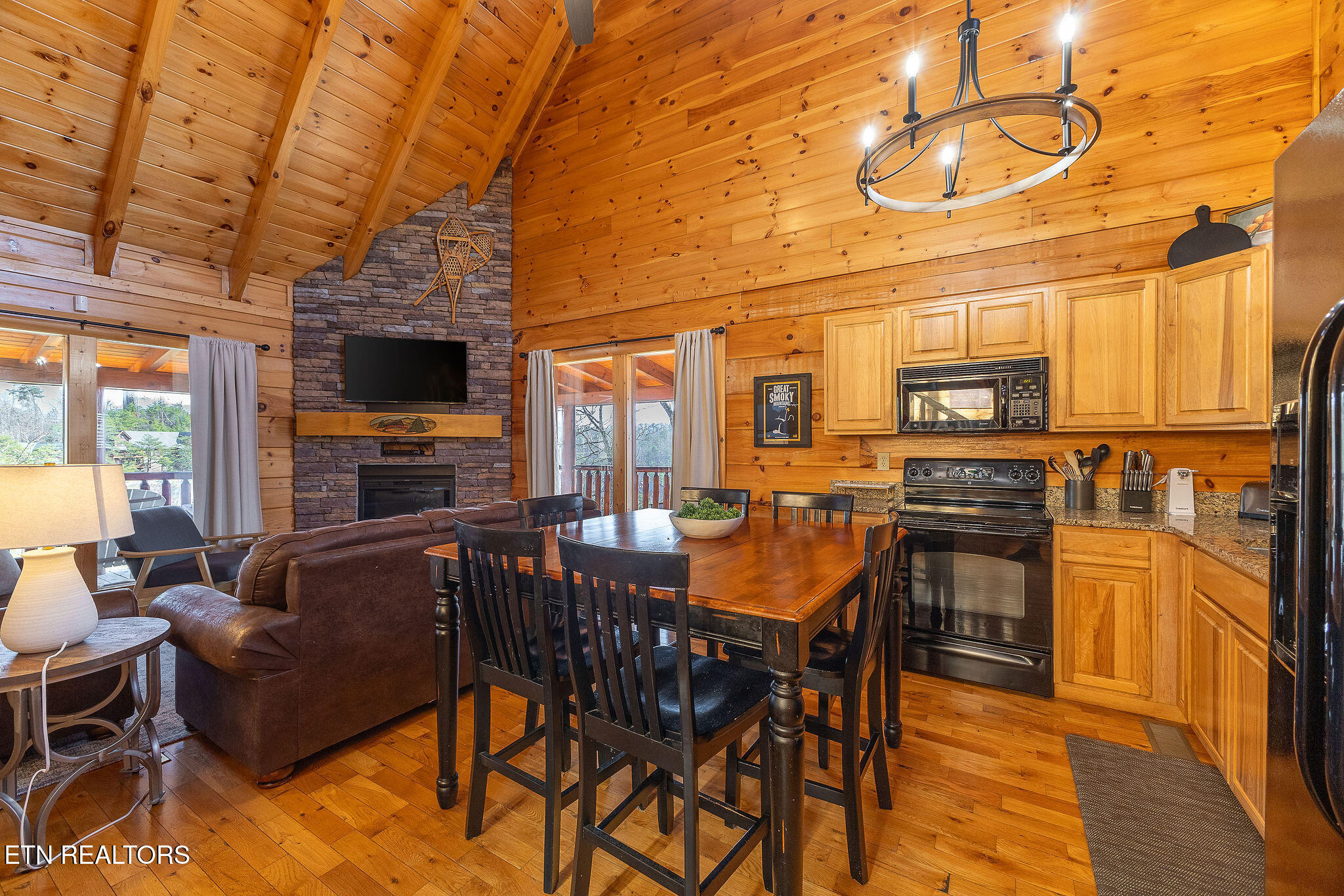 2004 Cougar Crossing Way Sevierville, TN 37876 - Photo 5 of 45 IMG_8285-HDR-Edit