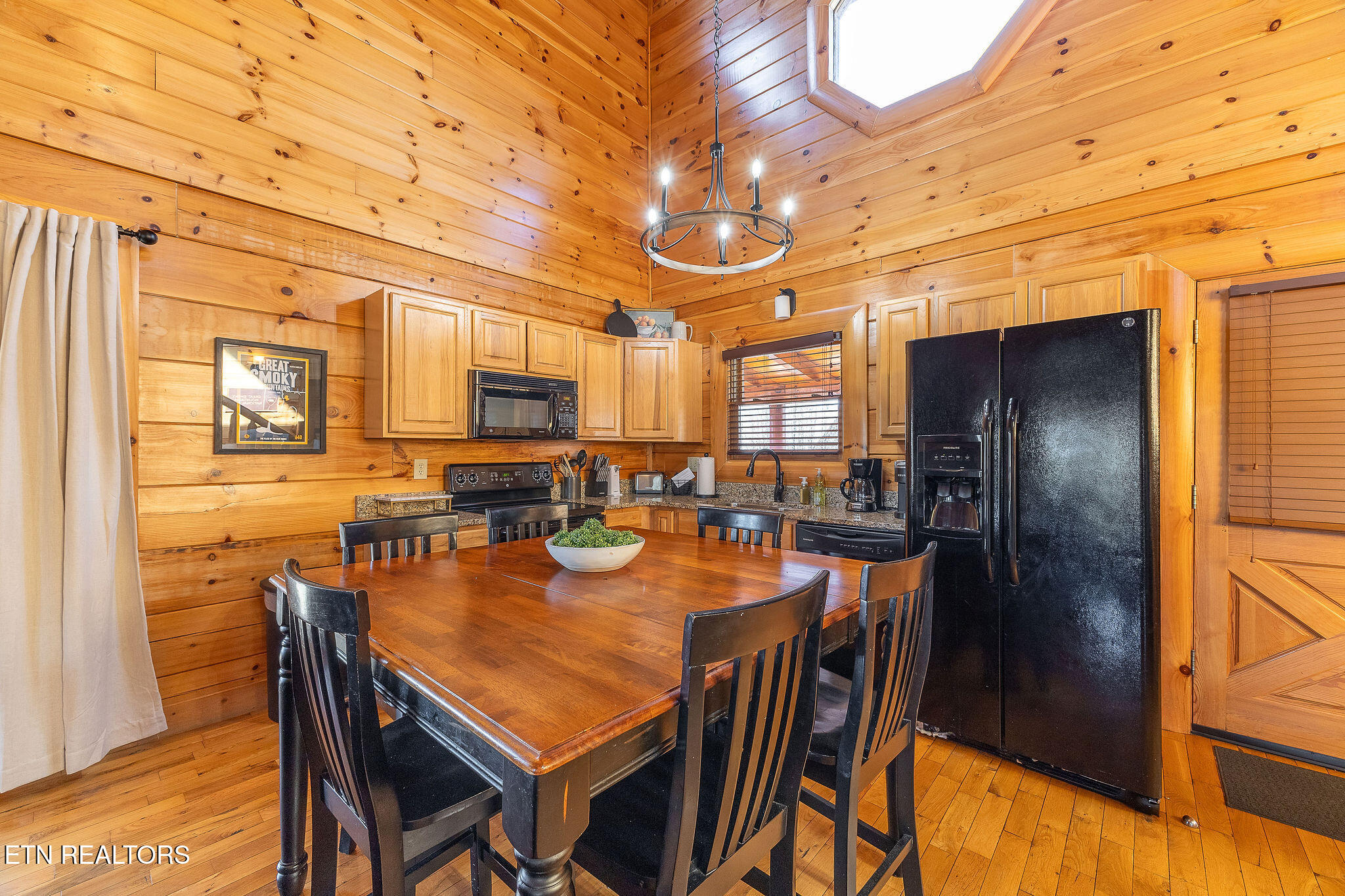 2004 Cougar Crossing Way Sevierville, TN 37876 - Photo 6 of 45 IMG_8303-HDR