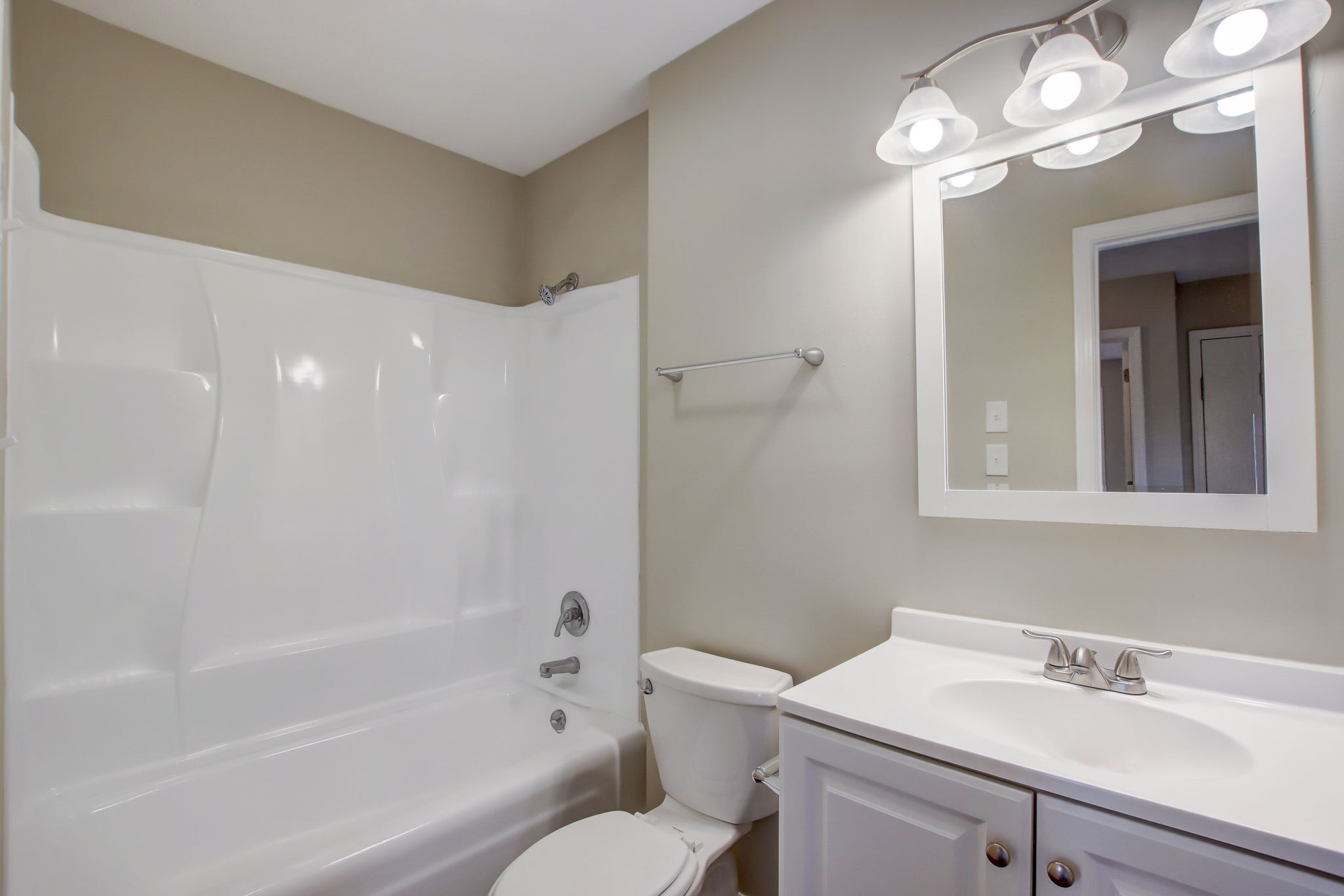 2016 Tartan Road Anderson, IN 46012 - Photo 12 of 17 Gallery Image 12