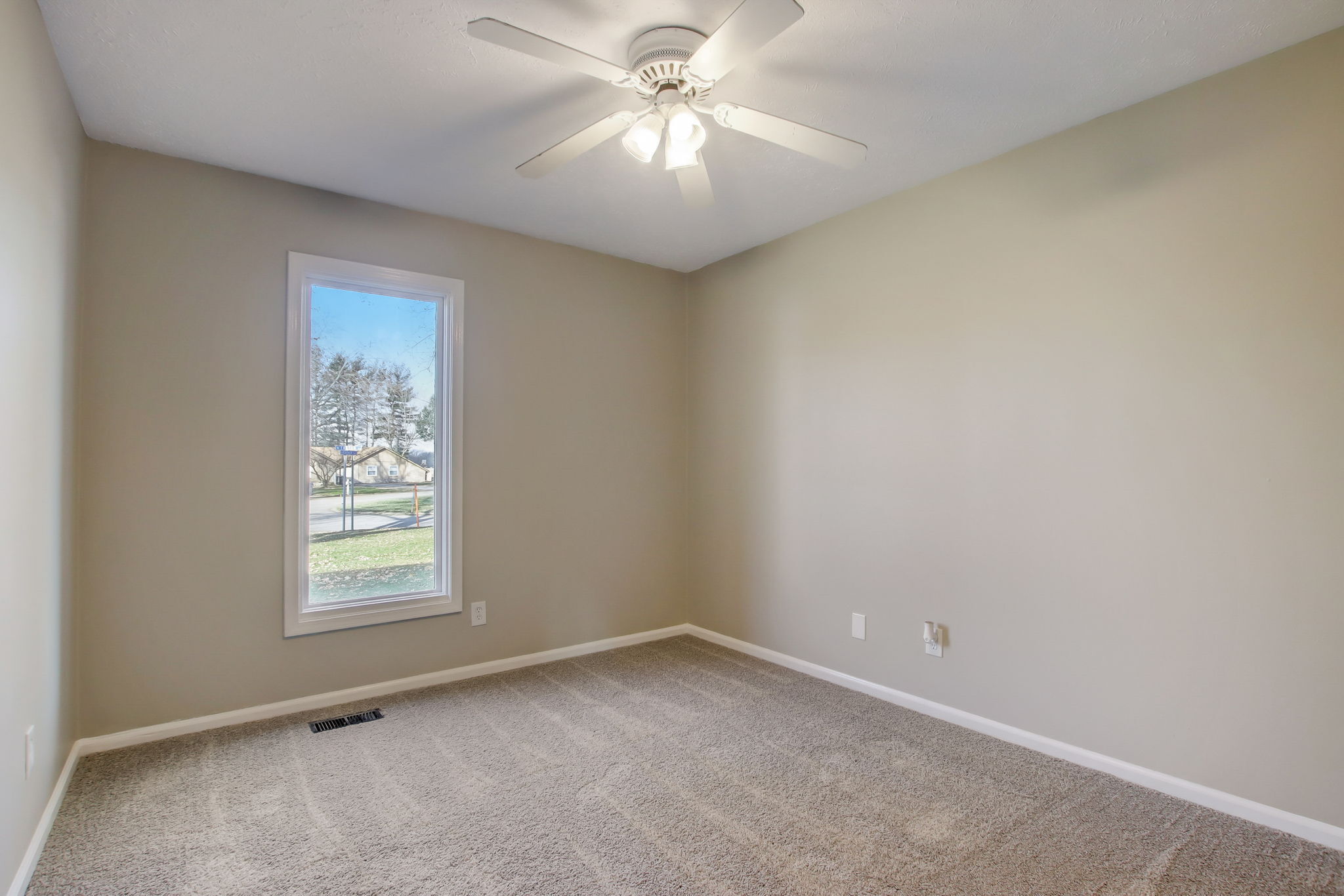 2016 Tartan Road Anderson, IN 46012 - Photo 10 of 17 Gallery Image 10